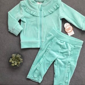 Wonder Nation velour 2 piece set. Size 0-3 months